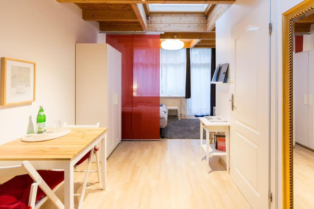 Apartment Wilhelmstr Fuer Bis Zu 3 Personen Bruhl Bagian luar foto